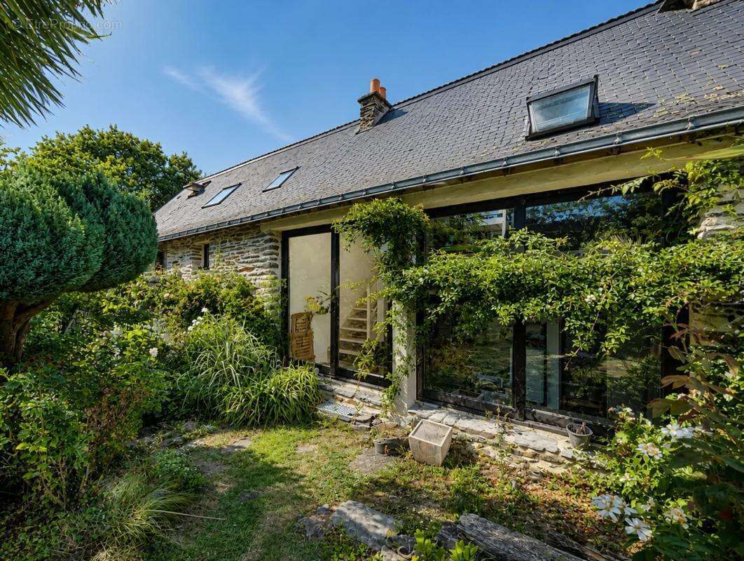 Maison pleine de charme, 5 pièces, 180 m², à Carentoir - photo 3