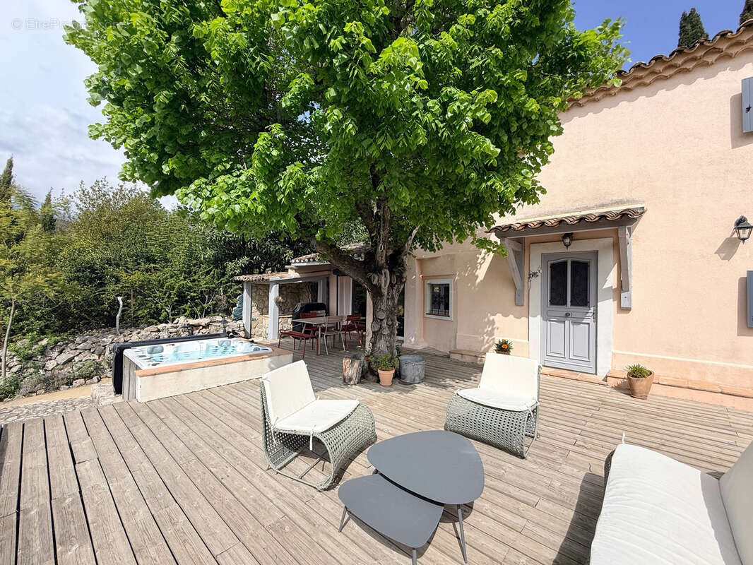 Maison à PEYMEINADE