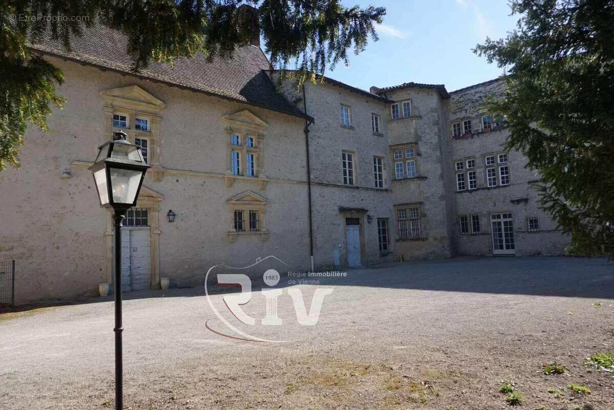 Appartement à CHONAS-L'AMBALLAN