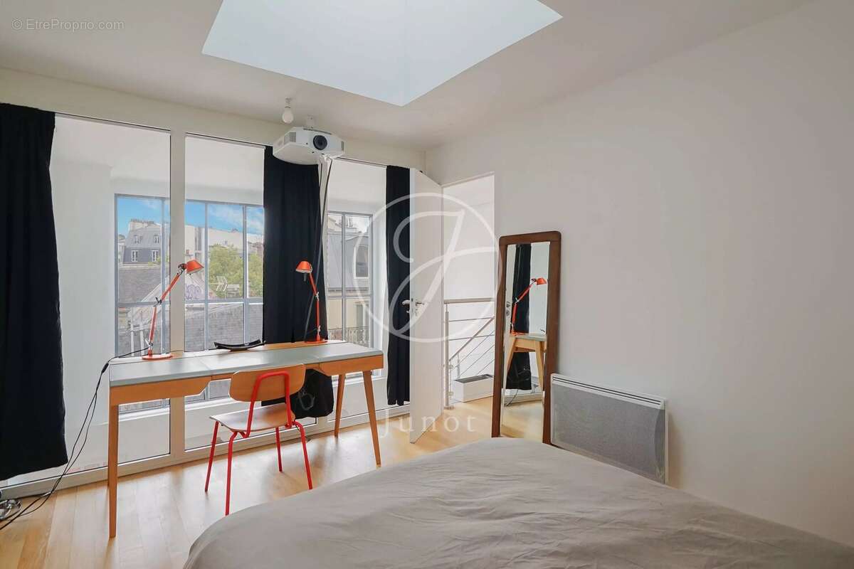 Appartement à PARIS-9E