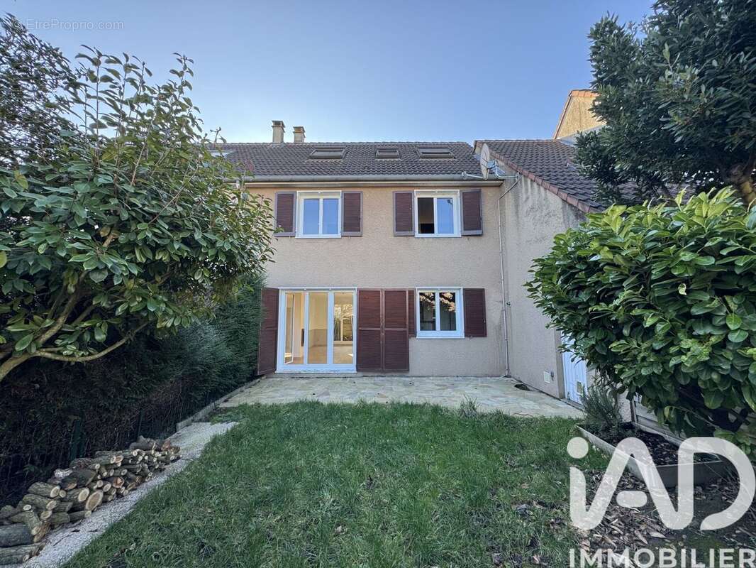 Photo 2 - Maison à FONTENAY-LE-FLEURY