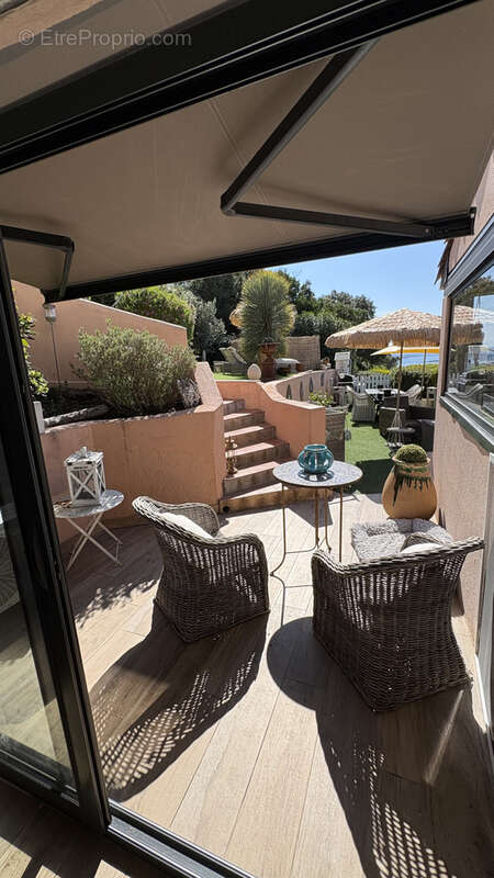 Maison à ROQUEBRUNE-SUR-ARGENS