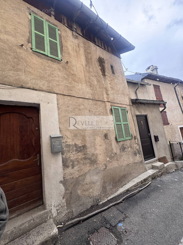 Maison à ROUBION