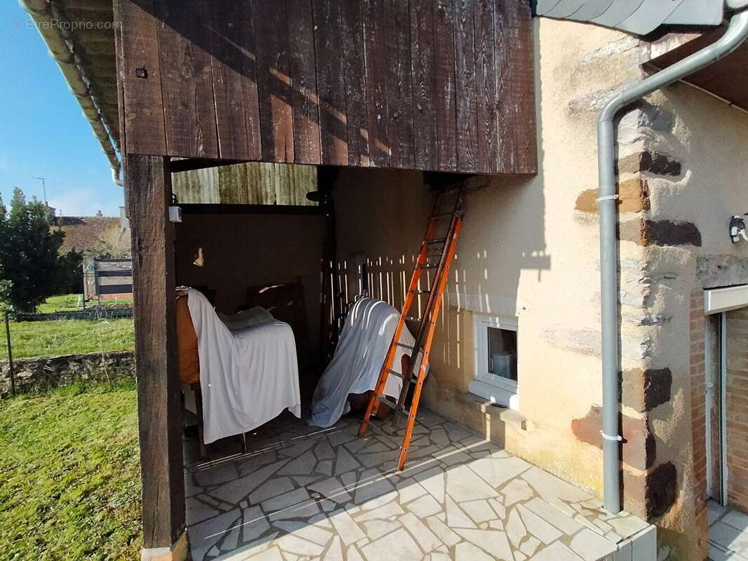 Maison à SAINT-AUBIN-DE-LOCQUENAY