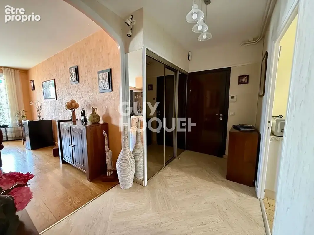 Lyon 3e - Appartement 4 pièces 86 m2 balcon, loggia et garage - photo 5