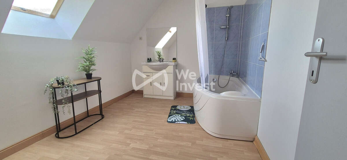 Maison 111 m² à Marigne-Laille  - photo 6