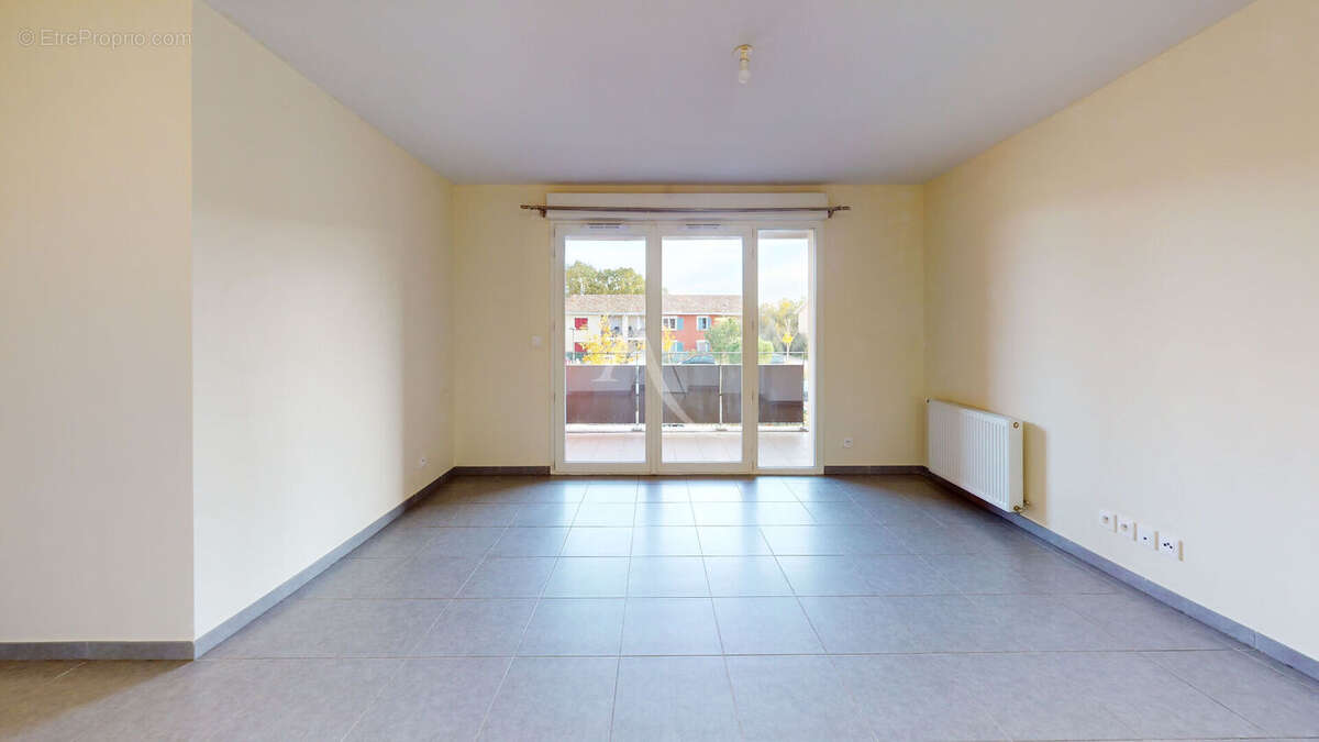 Appartement à LA SALVETAT-SAINT-GILLES