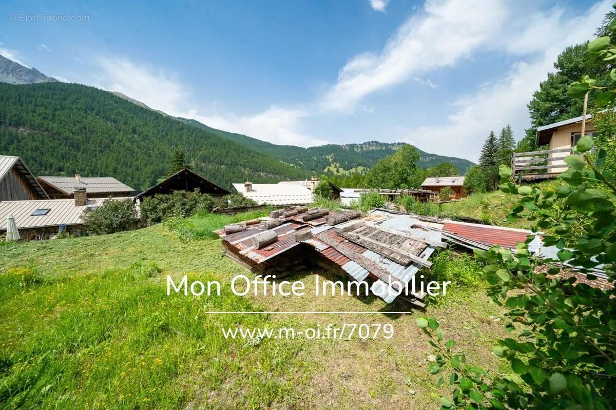 Référence : 7079-SCN - Terrain viabilisé de 700 m2 à Molines en Queyras - photo 3