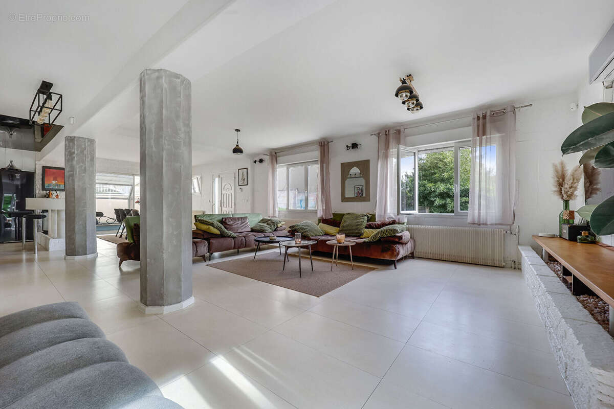 Maison à CHAMPIGNY-SUR-MARNE