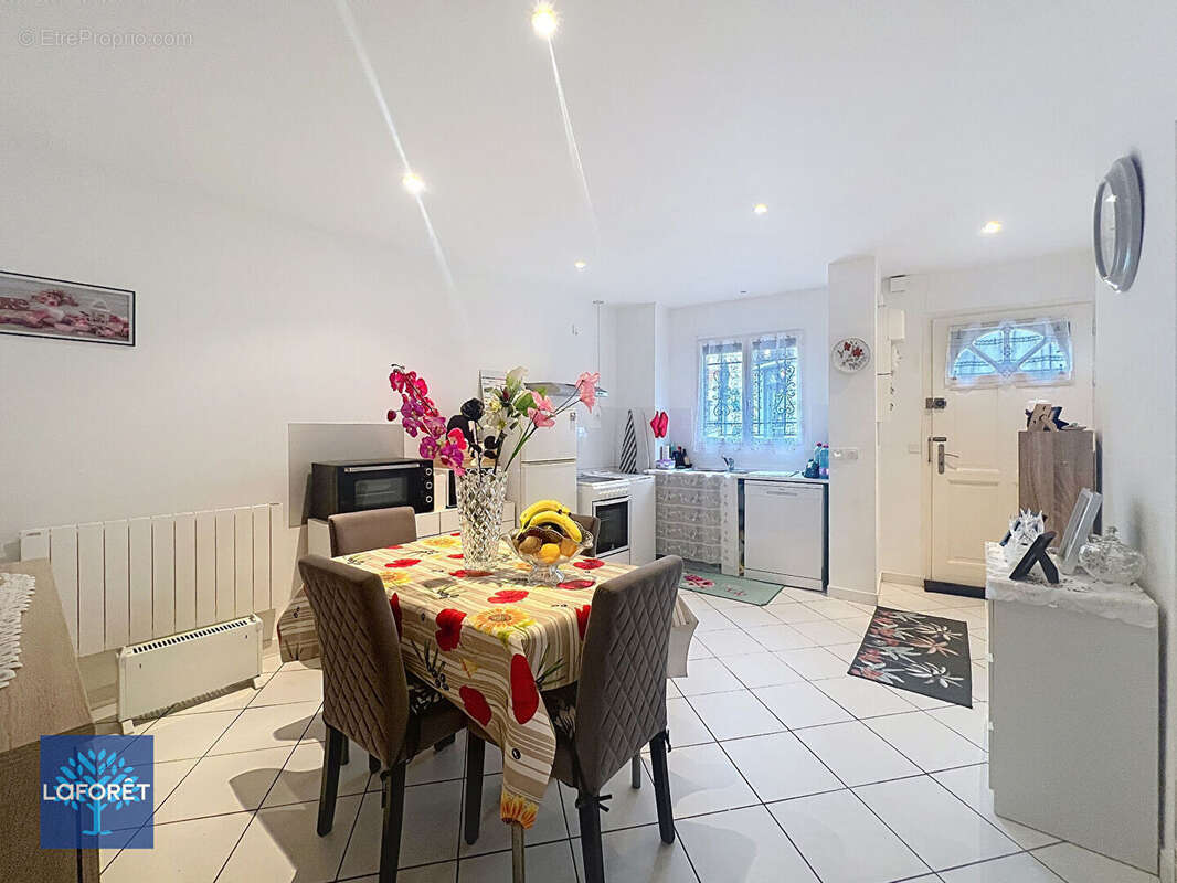 Appartement à CORBEIL-ESSONNES