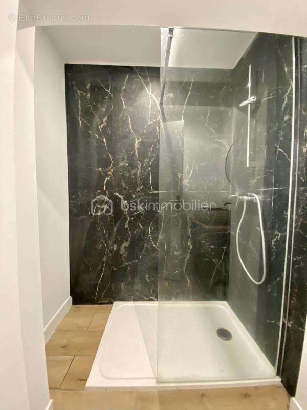 Appartement à GONFARON