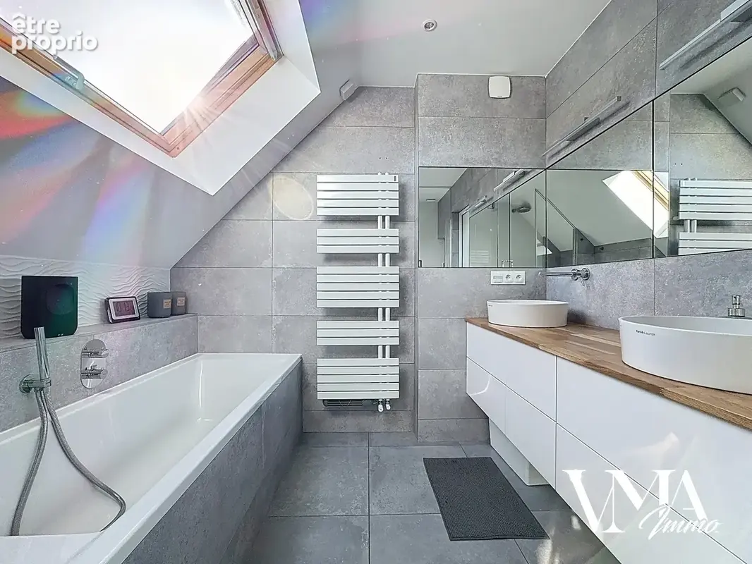 Maison de 175m2 avec piscine. Lissieu-Bois Dieu - photo 17