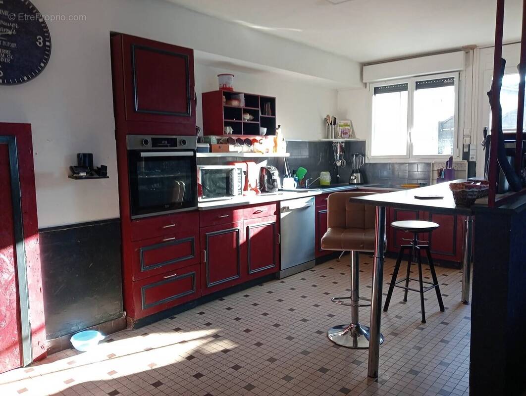 Maison à NUEIL-LES-AUBIERS