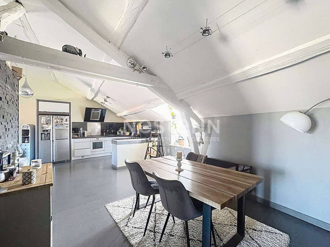 Appartement à LAMORLAYE