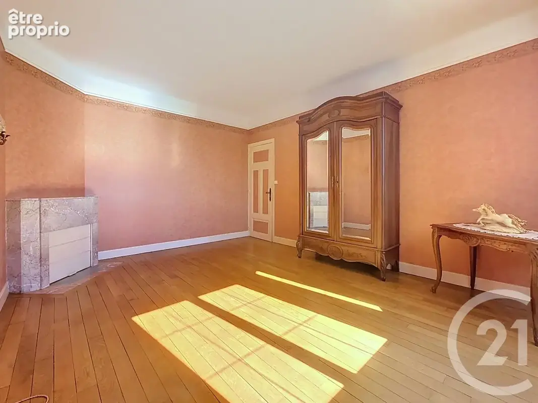 Maison 7 pièces 210 m² à vendre à Montereau-Fault-Yonne (77130) - photo 17