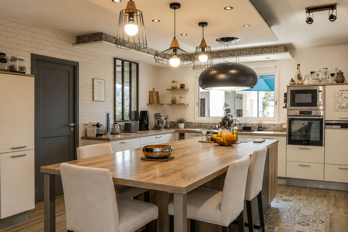 Maison 255 m² à Mont  - photo 8