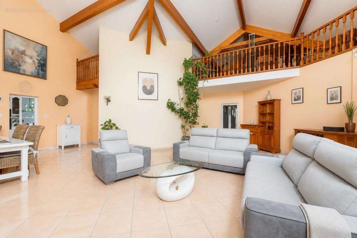 Maison familiale avec piscine à Cussac-Fort-Médoc - photo 4