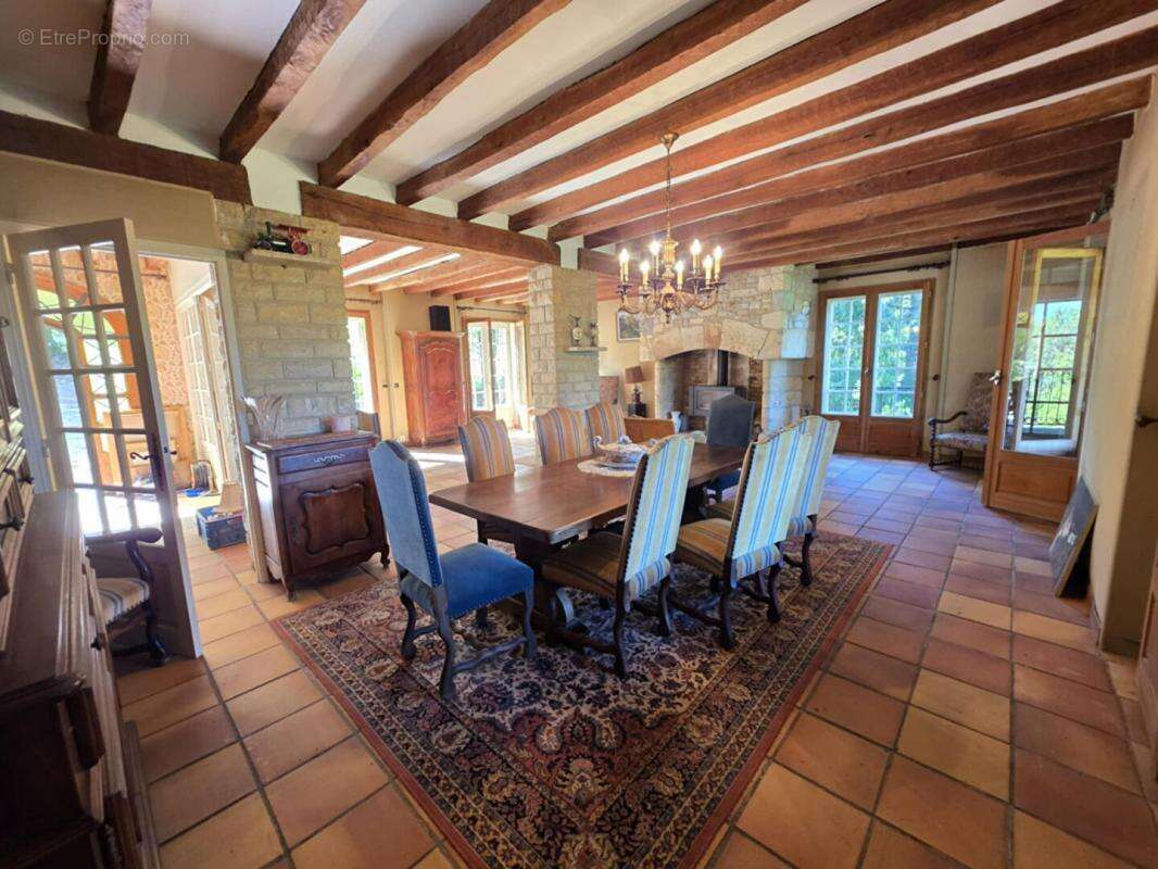 Maison  9 pièces 235 m2 - photo 3