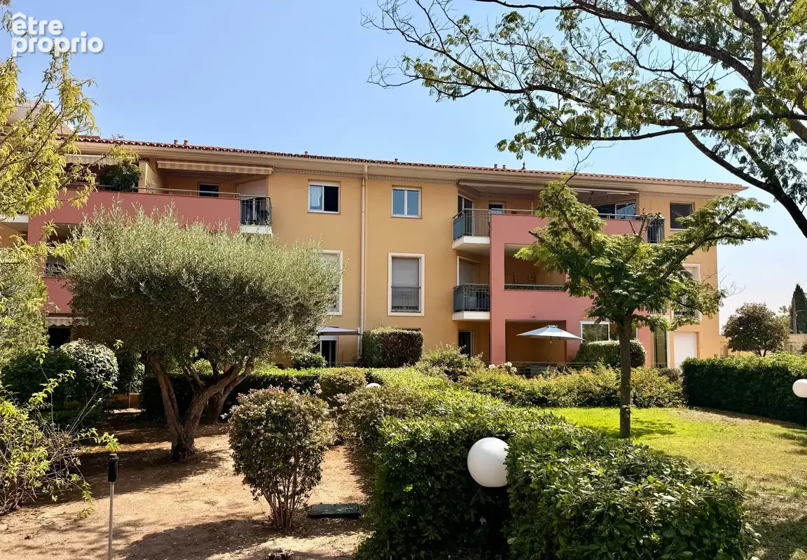 Fréjus, Centre-ville   Superbe appartement 3/4 pièces de 72 m2 dernier étage avec parking privatif et cave - photo 12