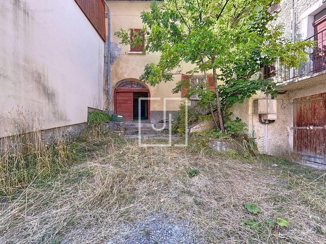 Maison à LA CONDAMINE-CHATELARD