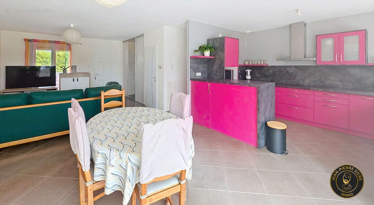 Cintegabelle — Maison T5 récente sur un terrain d'exception de 1 600 m2 - photo 3