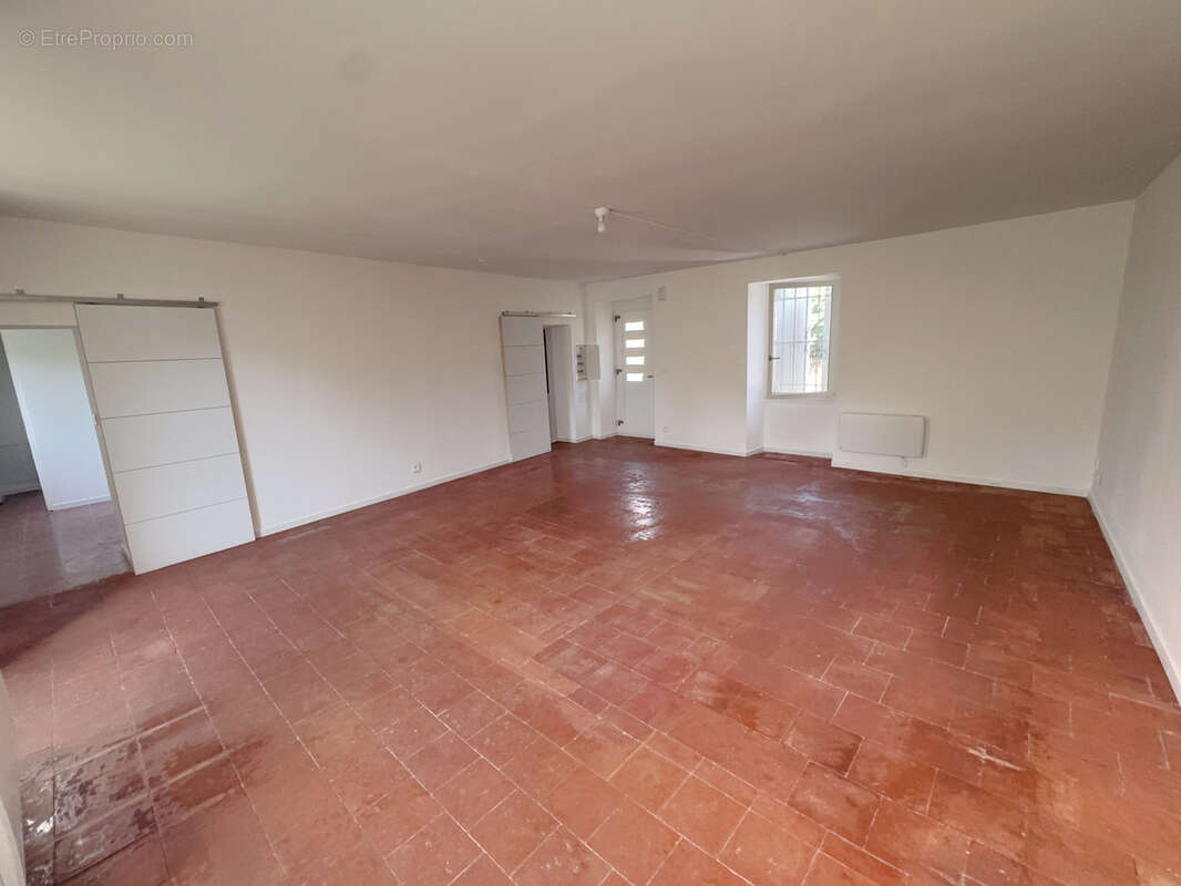 Grande Maison rénovée 175 m2 avec jardin ! - photo 2