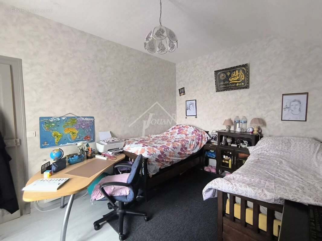 Maison à SAINT-ELOY-LES-MINES