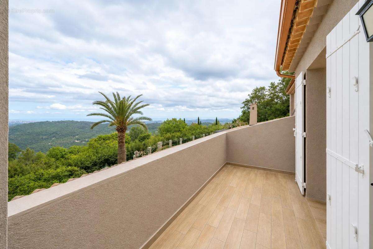 Maison de 6 pièces de 256 m² à Le Bar-sur-Loup - photo 47