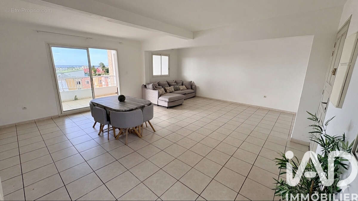 Photo 2 - Appartement à SAINT-DENIS