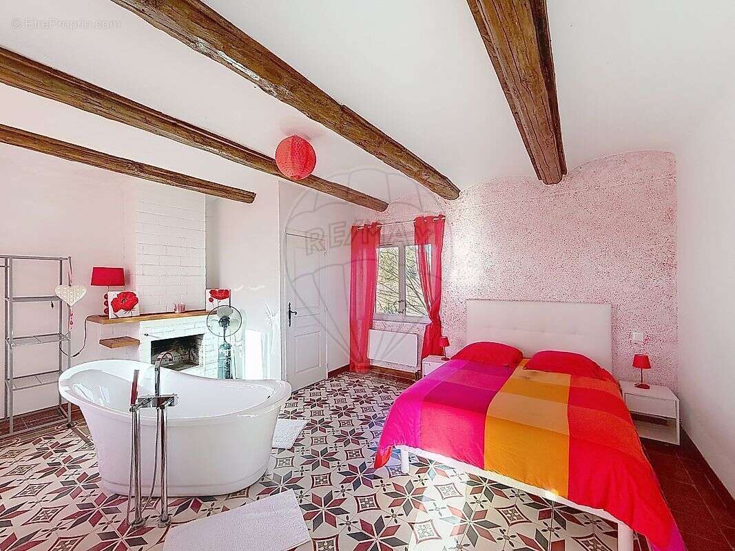 Maison à ALLEGRE-LES-FUMADES