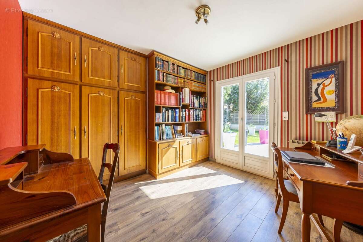 Maison à LE MEE-SUR-SEINE