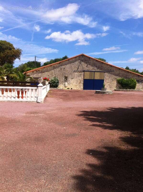 Maison à VILLEFAGNAN