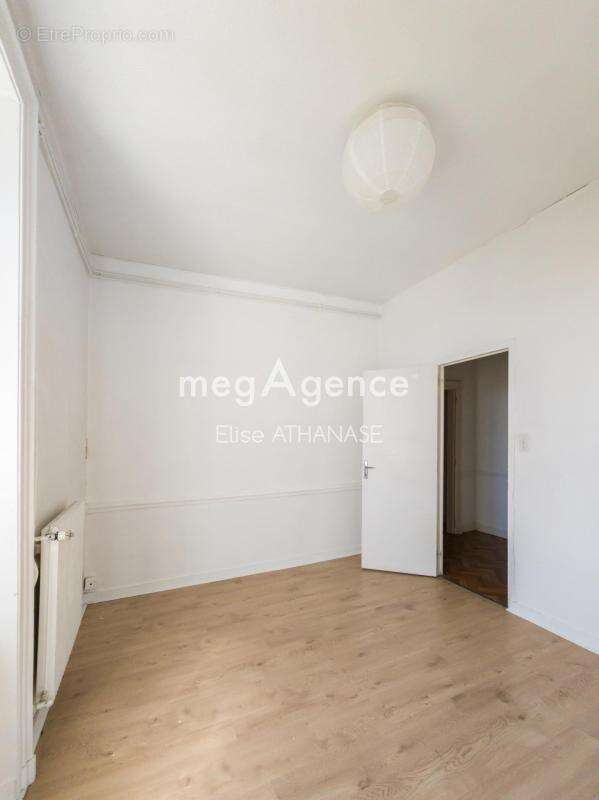 Appartement à FOUGERES