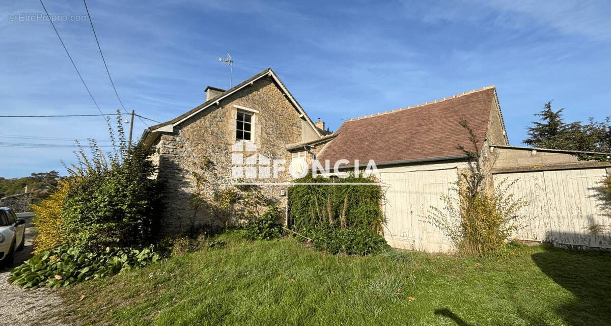 Maison à FRESNAY-SUR-SARTHE