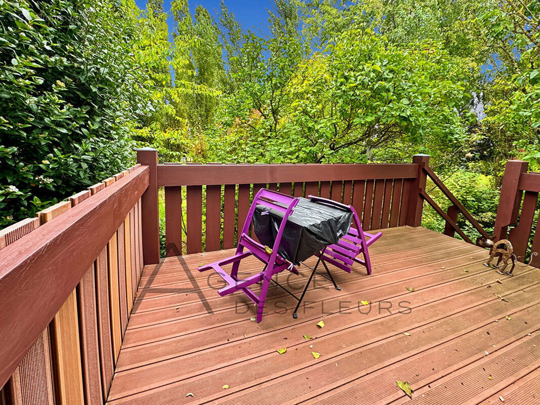 Maison à SAINT-PIERRE-DES-FLEURS