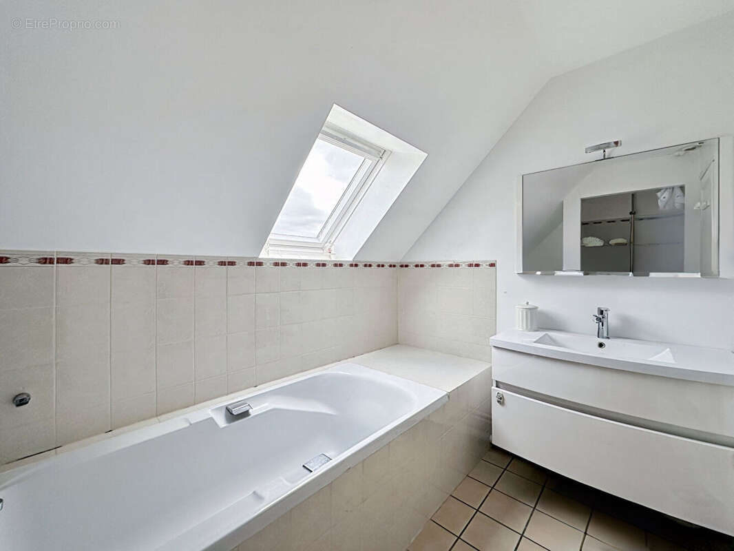 Maison Montfort L Amaury 7 pièces 175 m2 - photo 14