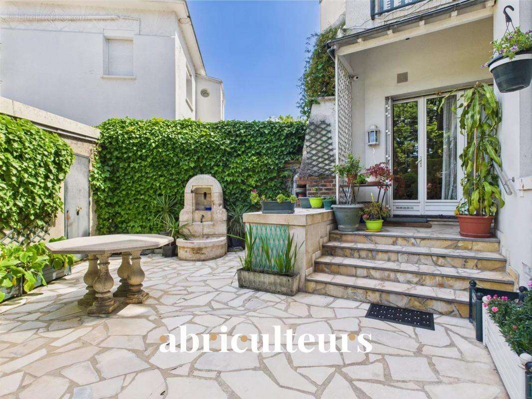 Appartement à PARIS-12E