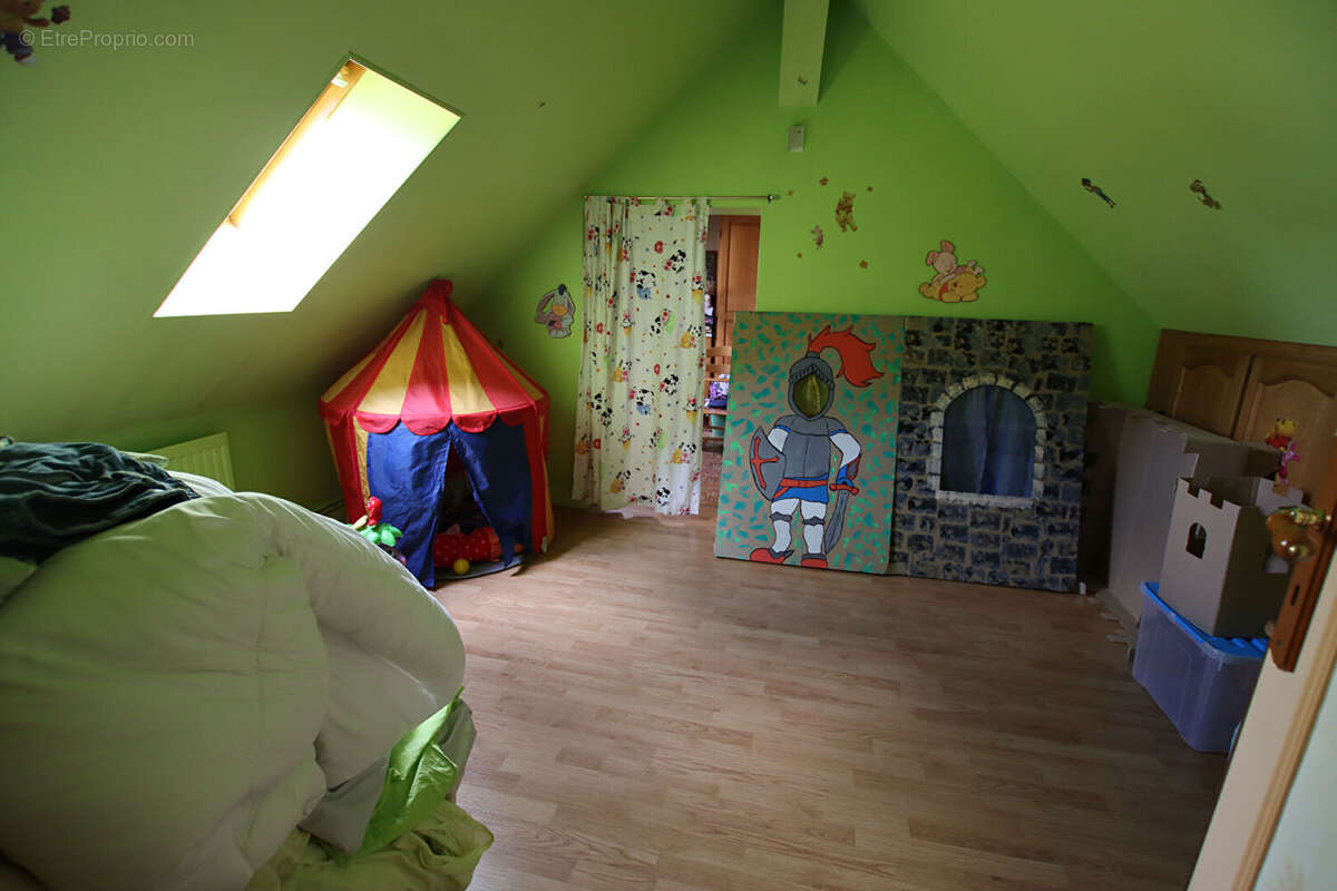 Maison à SAINT-JEAN-DE-LA-RUELLE