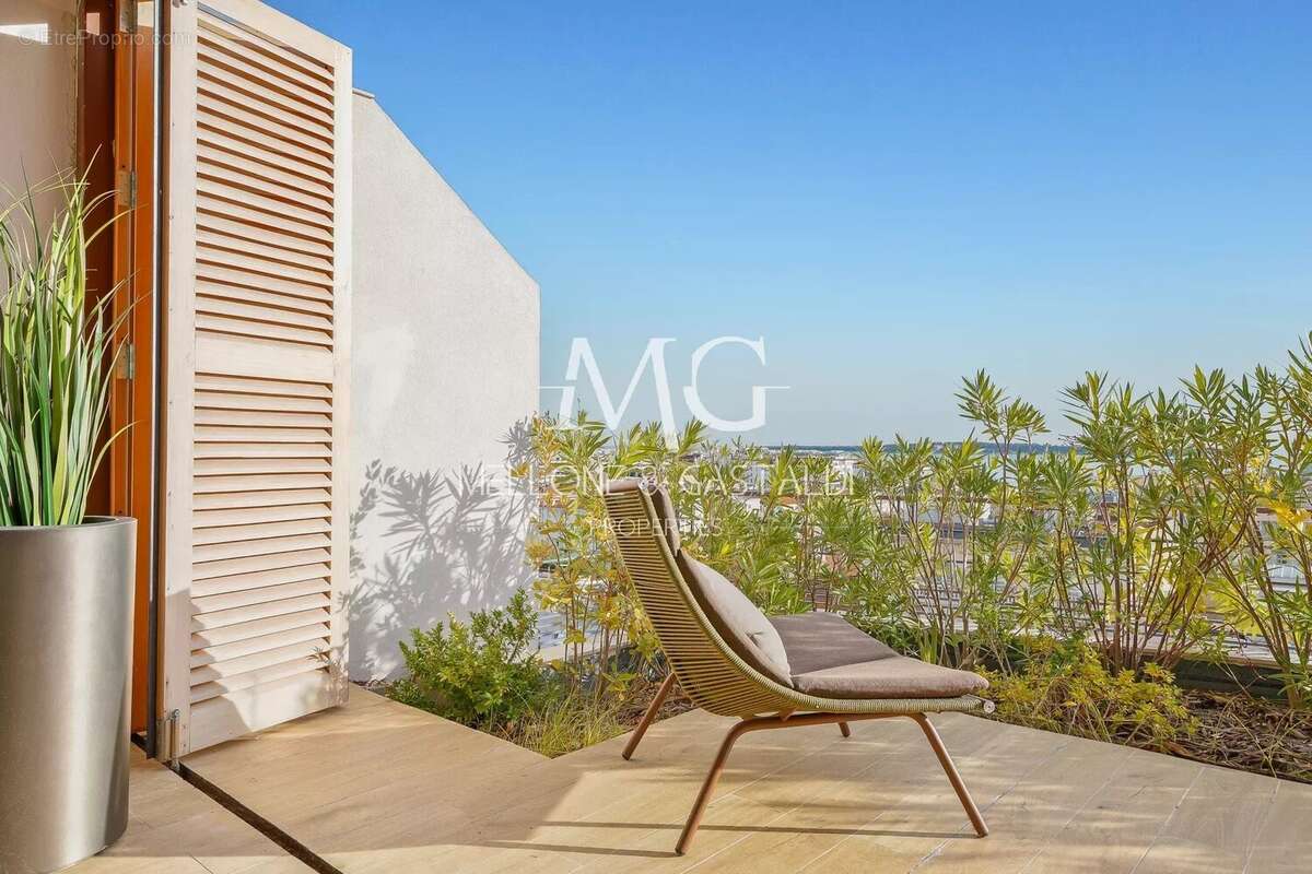 Cannes centre – penthouse d’exception – roof top – vue mer panoramique – 117 m² – 2 parkings - photo 12