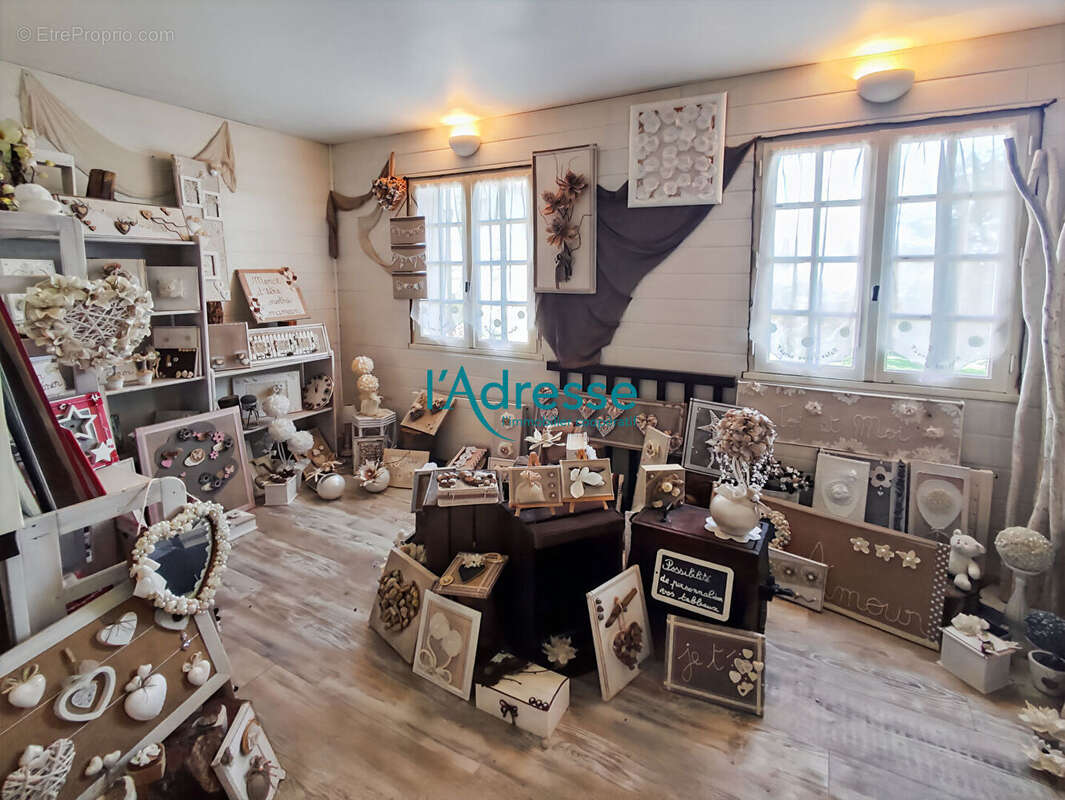 Maison à MONTREVAULT