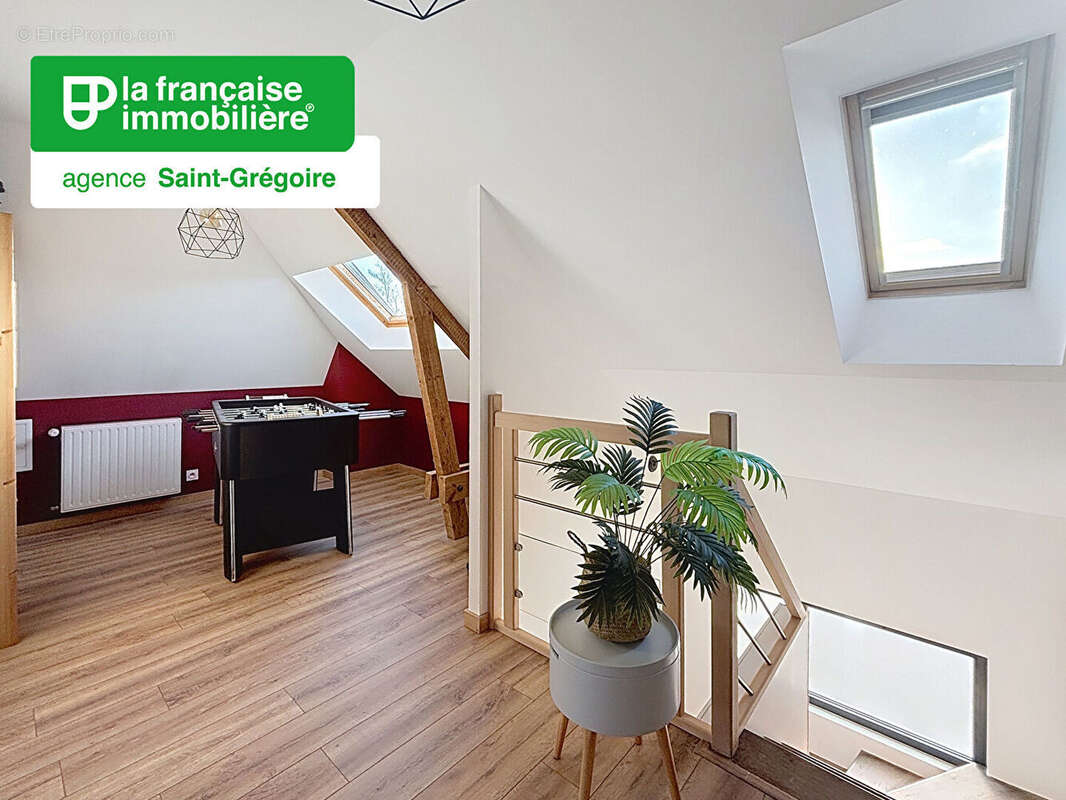 Maison à MONTGERMONT