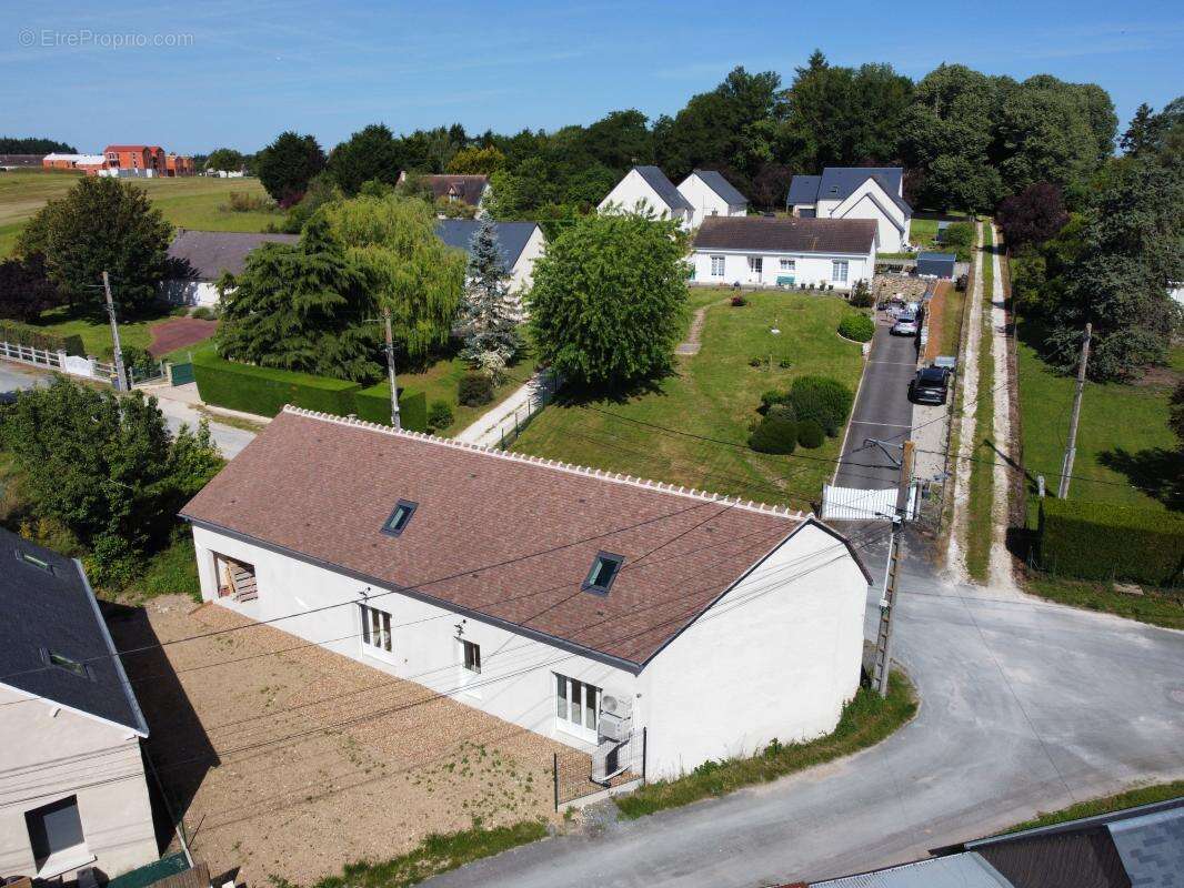 Maison à BLERE