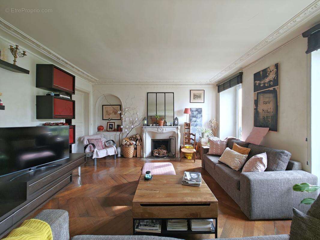 Appartement à PARIS-10E