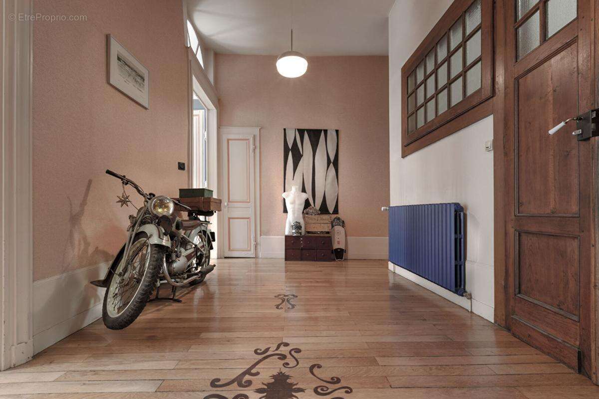 Appartement à SALINS-LES-BAINS