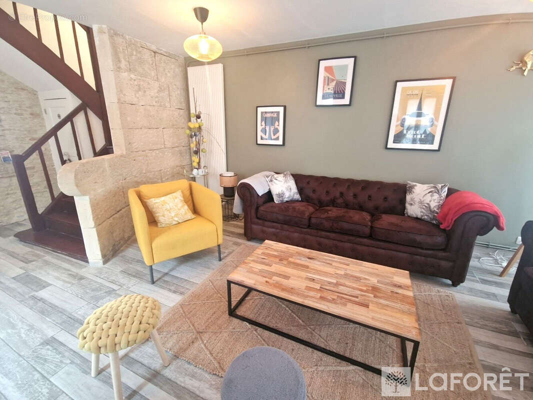 Maison à COLLEVILLE-MONTGOMERY