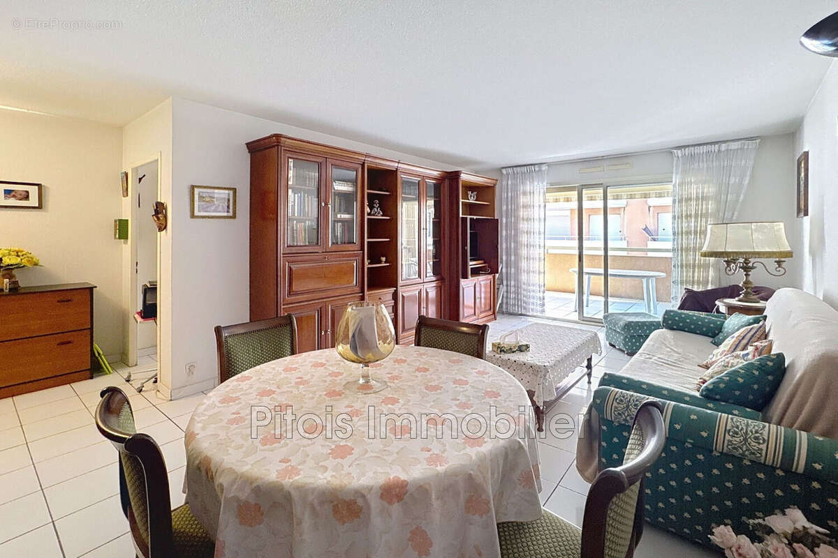 Appartement 64 m² à Antibes  - photo 3