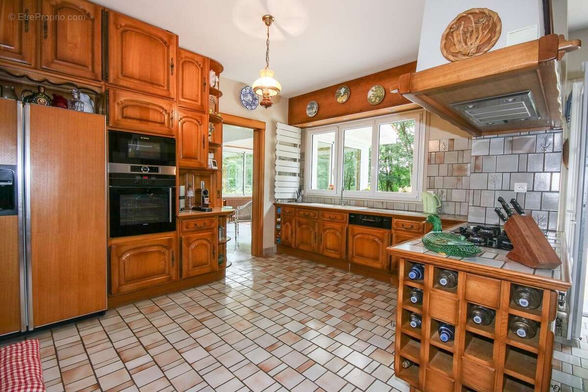 Maison à BARBEZIEUX-SAINT-HILAIRE