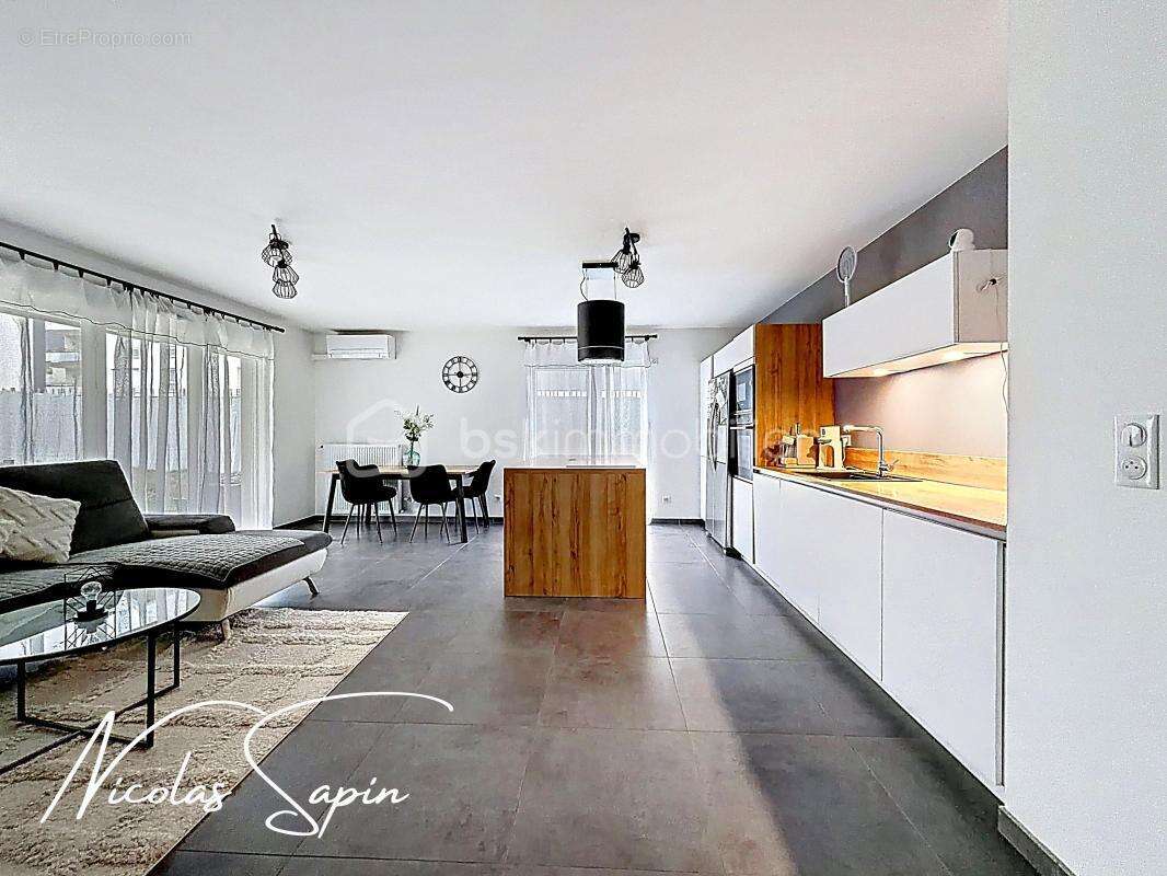 Appartement à VARCES-ALLIERES-ET-RISSET