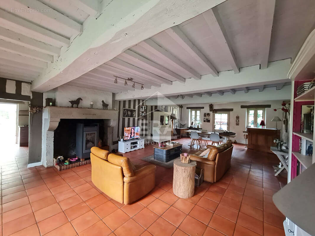 Maison à LUXEY
