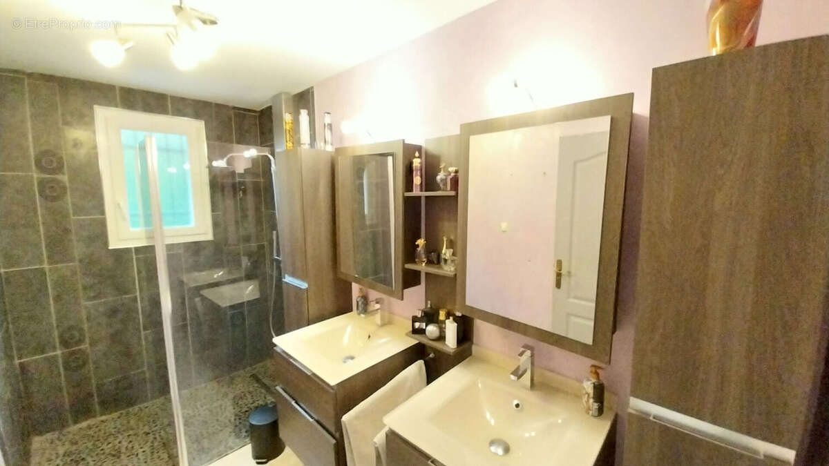 Maison à ARC-LES-GRAY